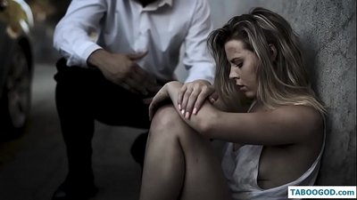 រឿងរ៉ាវដ៏កំសត់៖ ក្មេងស្រីជំទង់គ្មានផ្ទះសម្បែង